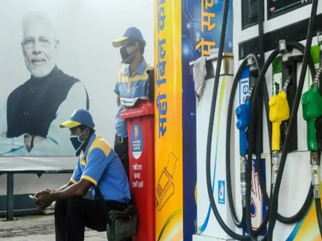 New rates of petrol and diesel released, petrol is cheaper by Rs 11 in Ayodhya, diesel rates also reduced